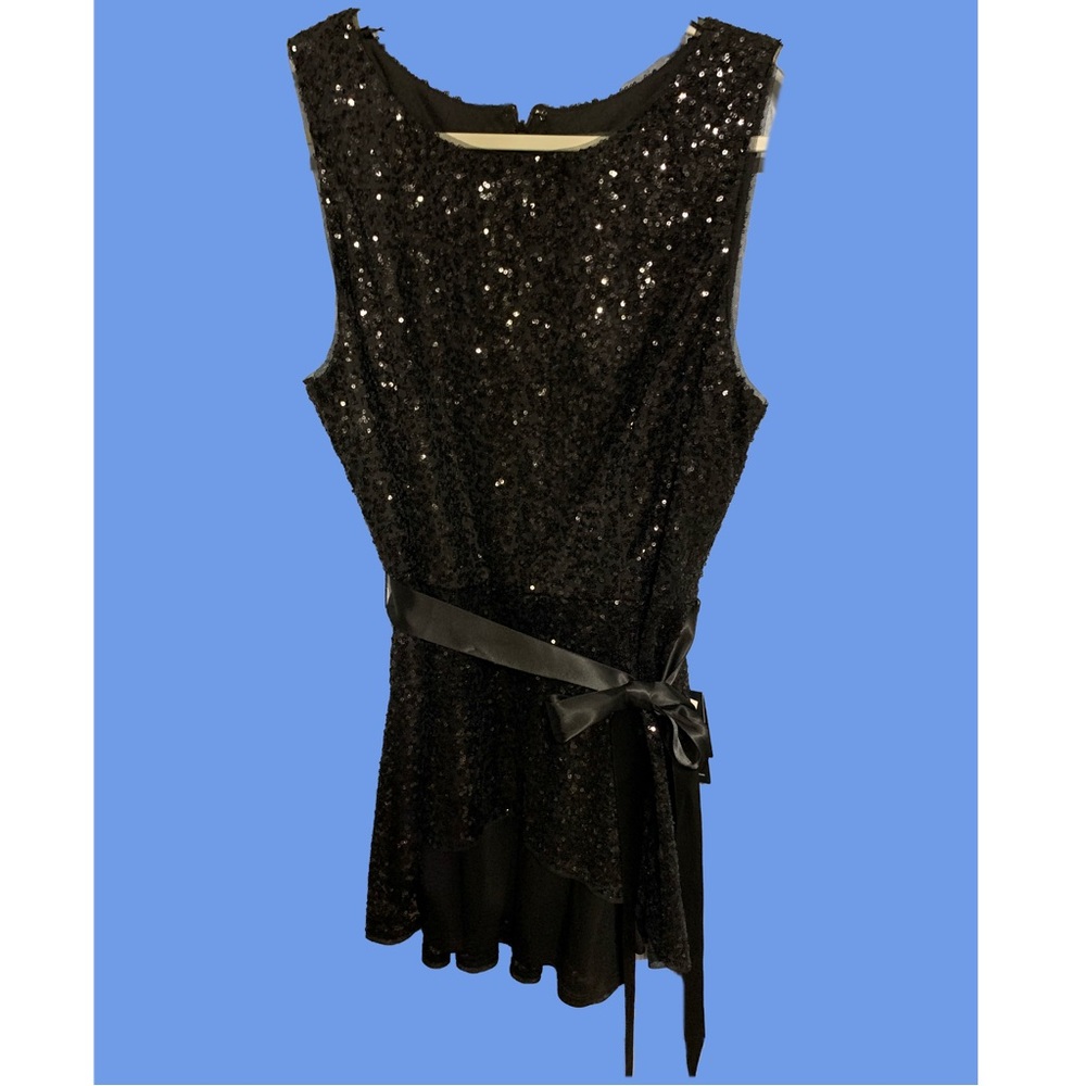 Adrianna Papell sequined black tunic blouse. NWT. Size 16.